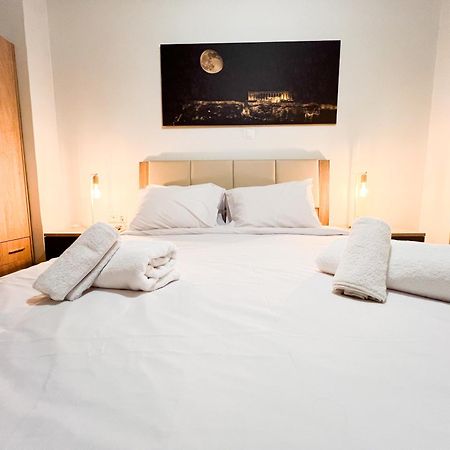 3 Bedroom Apartment Athens - Koukaki Bagian luar foto
